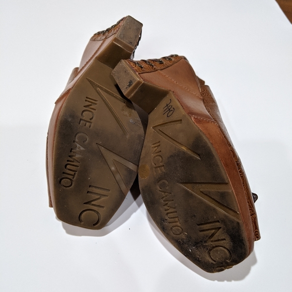 Vince Camuto Leather Brown High Heels - Picture 5 of 5